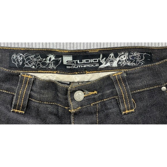VTG Studio By Southpole Embroidered Denim Jeans 34 Looney Tunes Wile E Coyote - Picture 14 of 16